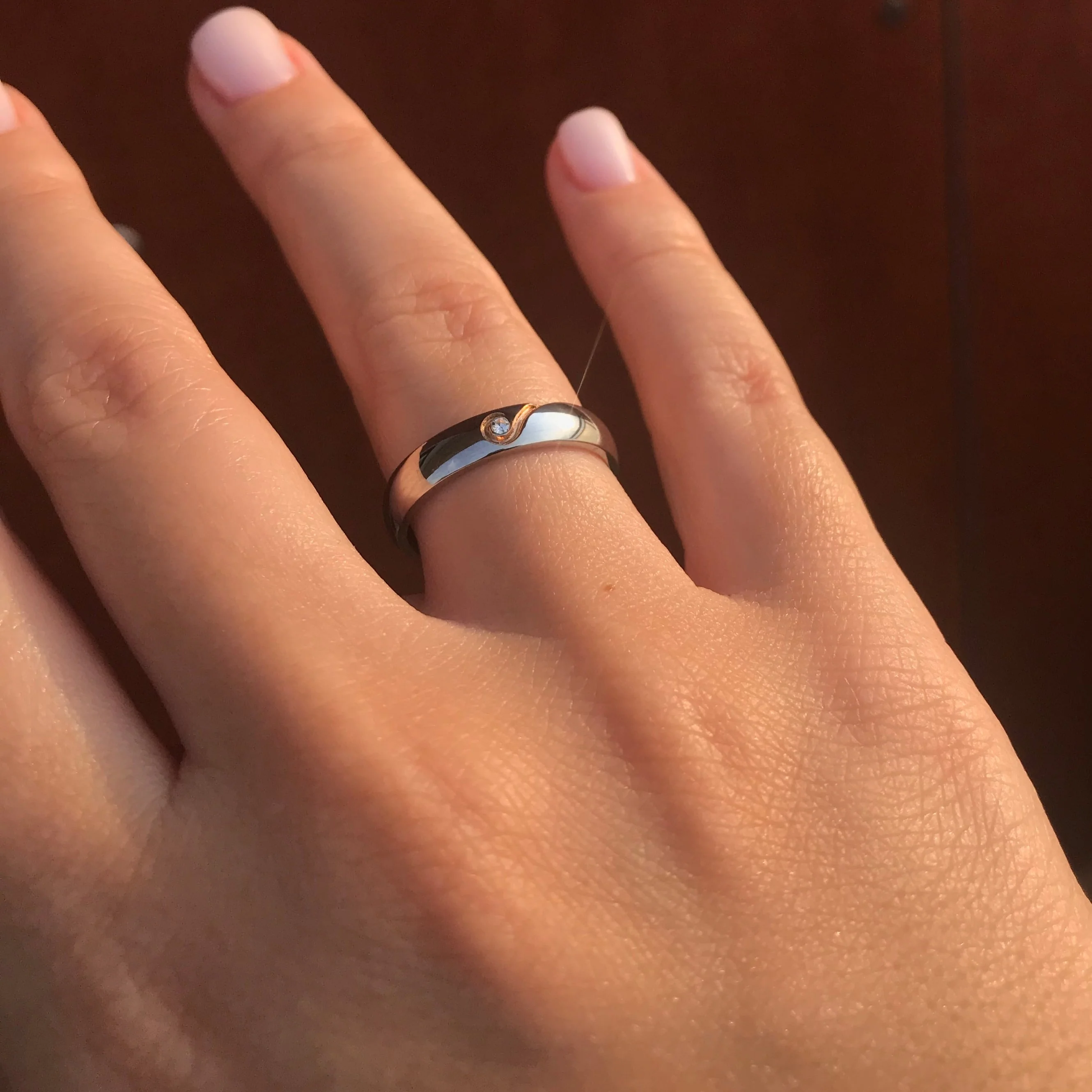 Alianças Metade Coração Dourado Rosa (4mm) ou Metade Coração Preto (5mm) em Aço para Namoro ou Compromisso - REF00054 - Image 9