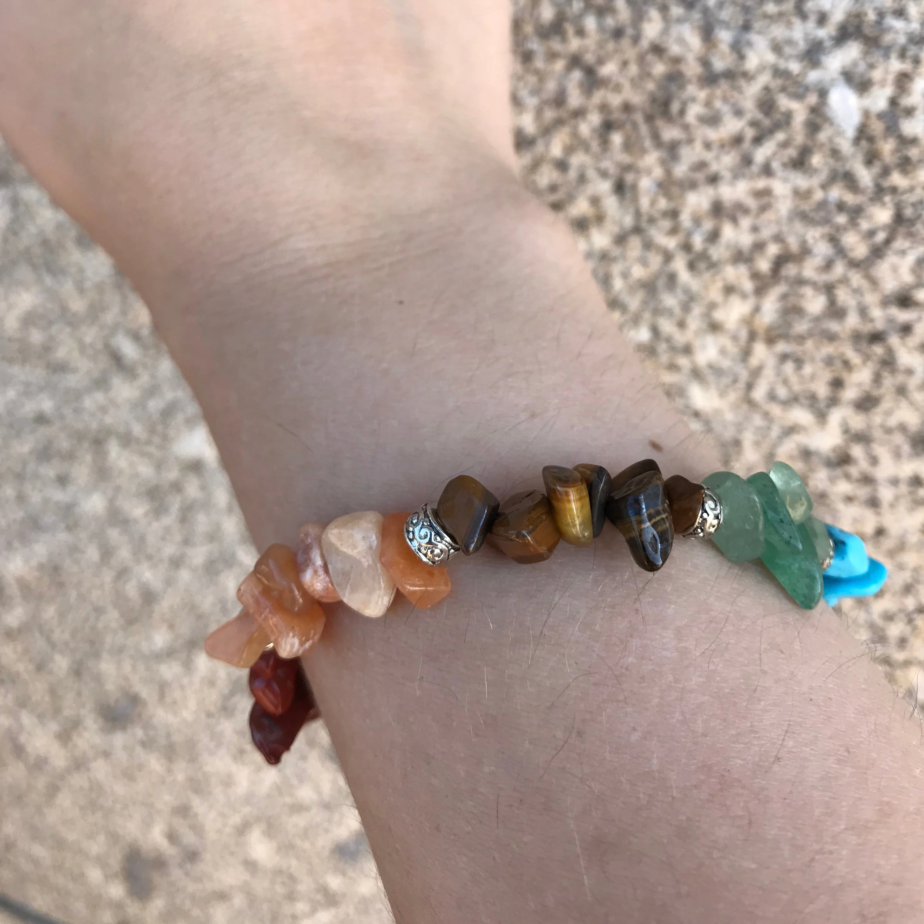 Pulseira Reiki com Pedras Lascadas 7 Chakras - REF1061 - Image 6